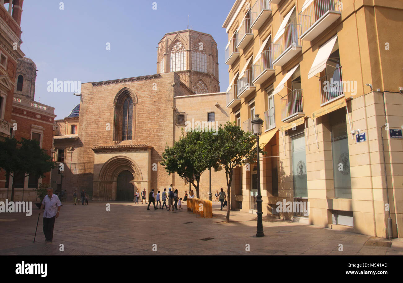 Placa de l'Almoina and cathedral Valencia Spain Stock Photo Alamy Placa de l'Almoina and cathedral Valencia Spain Stock Photo Alamy