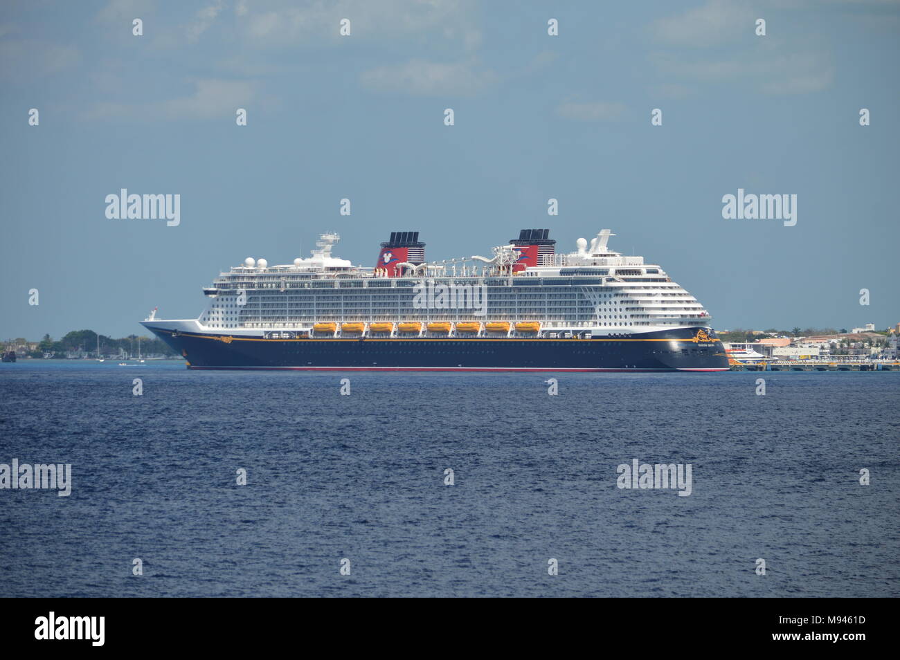 Cozumel cruise ship port hi-res stock photography and images - Alamy