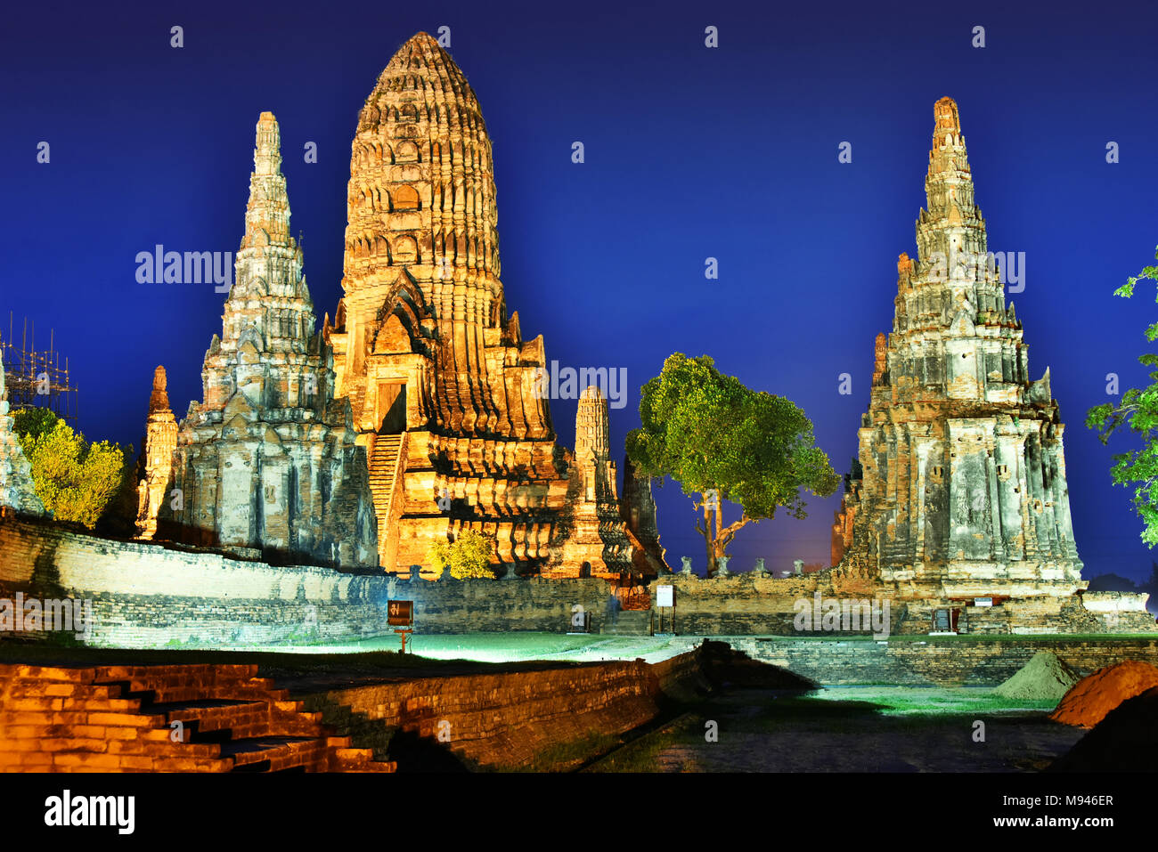 Wat Chaiwatthanaram, a Buddhist temple in the city of Ayutthaya Historical Park, Thailand Stock Photo