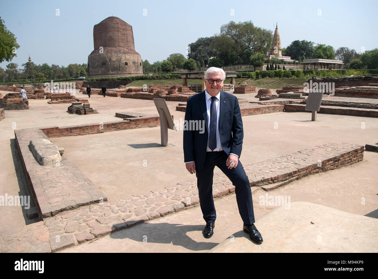 Varanasi, India. 22 March 2018,German President Frank Walter Steinmeier visiting the Archaeological Museum in Sarnath near Varanasi. President Steinmeier and his wife are visiting India for five days. Photo: Bernd von Jutrczenka/dpa Credit: dpa picture alliance/Alamy Live News Stock Photo