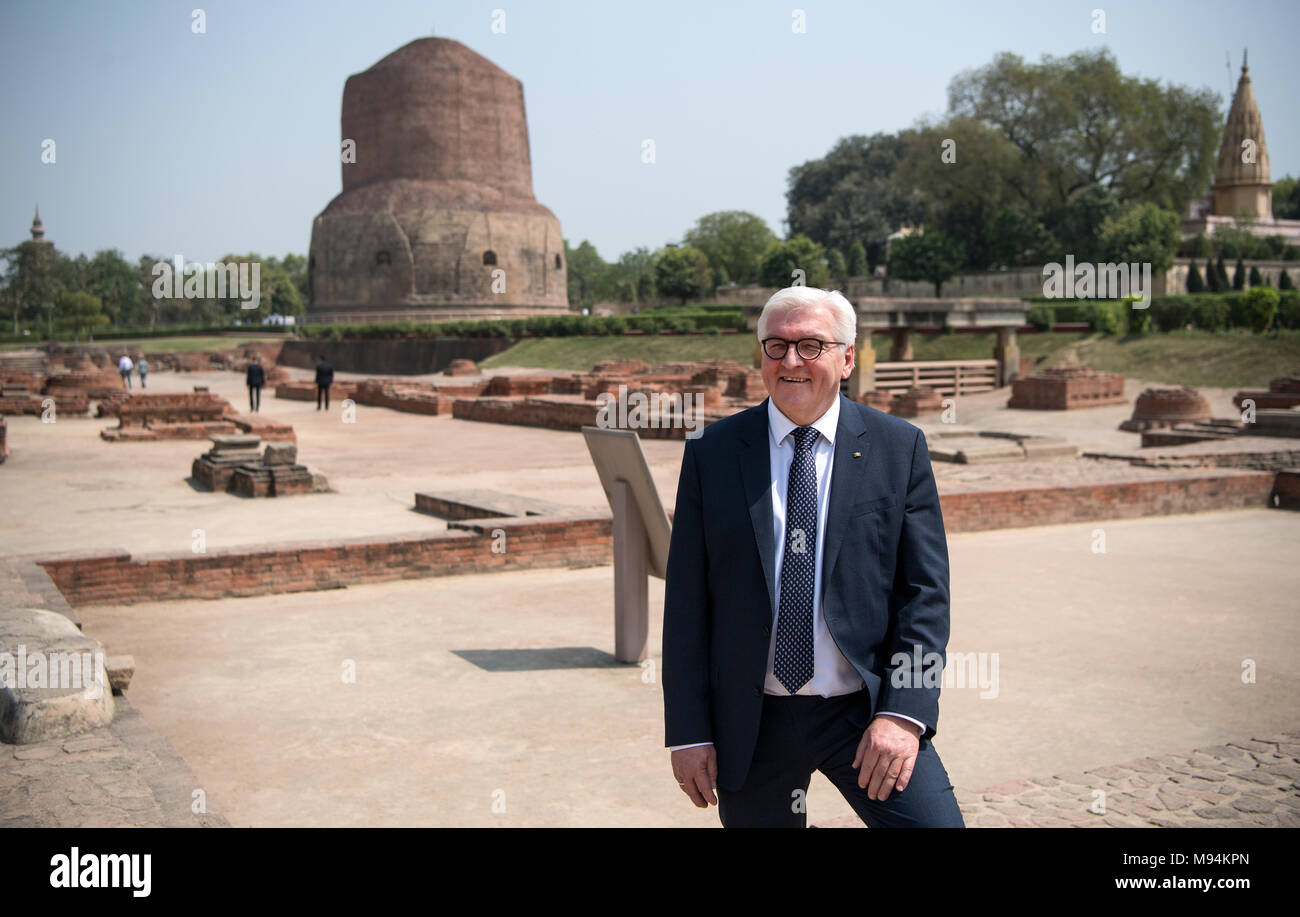 Varanasi, India. 22 March 2018,German President Frank Walter Steinmeier visiting the Archaeological Museum in Sarnath near Varanasi. President Steinmeier and his wife are visiting India for five days. Photo: Bernd von Jutrczenka/dpa Credit: dpa picture alliance/Alamy Live News Stock Photo