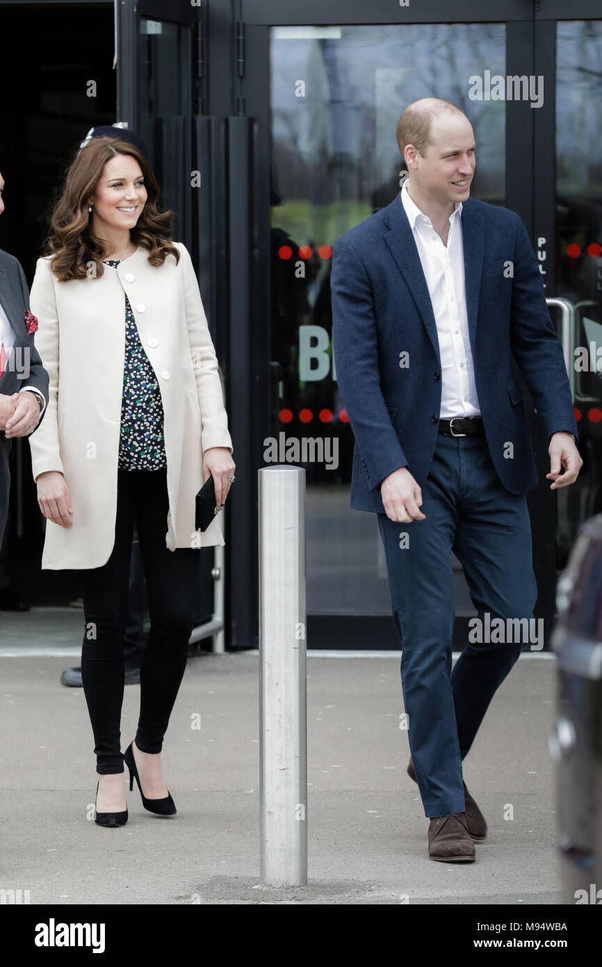 Copperbox Arena, London, UK. 22nd Mar, 2018. The Duke and Duchess of Cambridge leaving a SportsAid event at the Copperbox in the Olympic Park, London, UK  SportsAid is a charity which helps young British sportsmen and women aspiring to be the country's next Olympic, Paralympic, Commonwealth and world champions.  Today is the last day of public engagements before she goes on maternity leave for the birth of baby Cambridge 3 Credit: Chris Aubrey/Alamy Live News Stock Photo