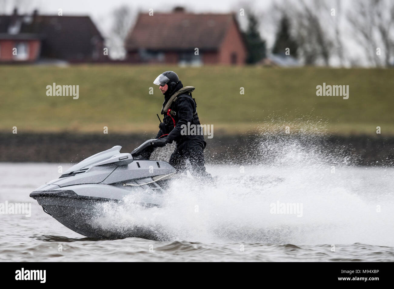 Speed 100 km h hi-res stock photography and images - Page 4 - Alamy