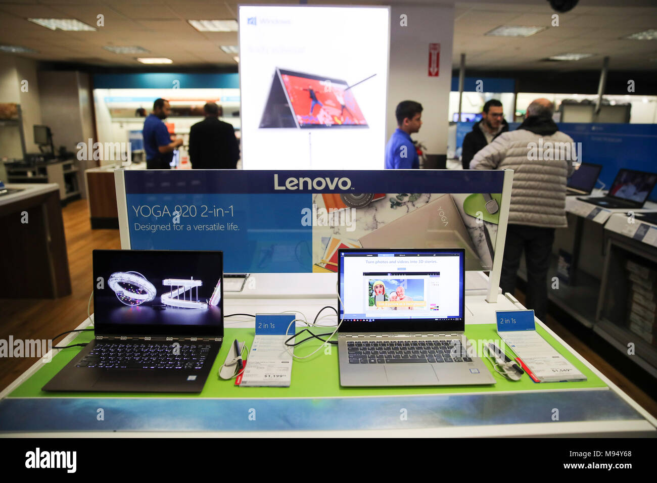 New York, USA. 22nd Mar, 2018. Laptops made in China are on sale at a Best  Buy store in New York, the United States, on March 22, 2018. Despite strong  warnings from
