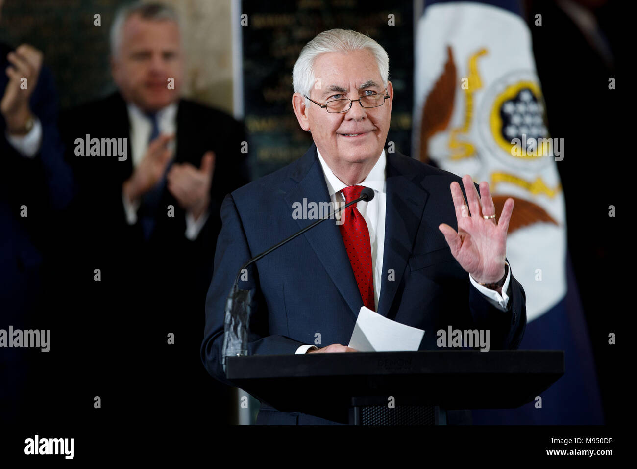 (180322) -- WASHINGTON, March 22, 2018 (Xinhua) -- Outgoing U.S. Secretary of State Rex Tillerson (Front) waves as he delivers farewell speech at the State Department in Washington D.C., the United States, on March 22, 2018. (Xinhua/Ting Shen) Stock Photo