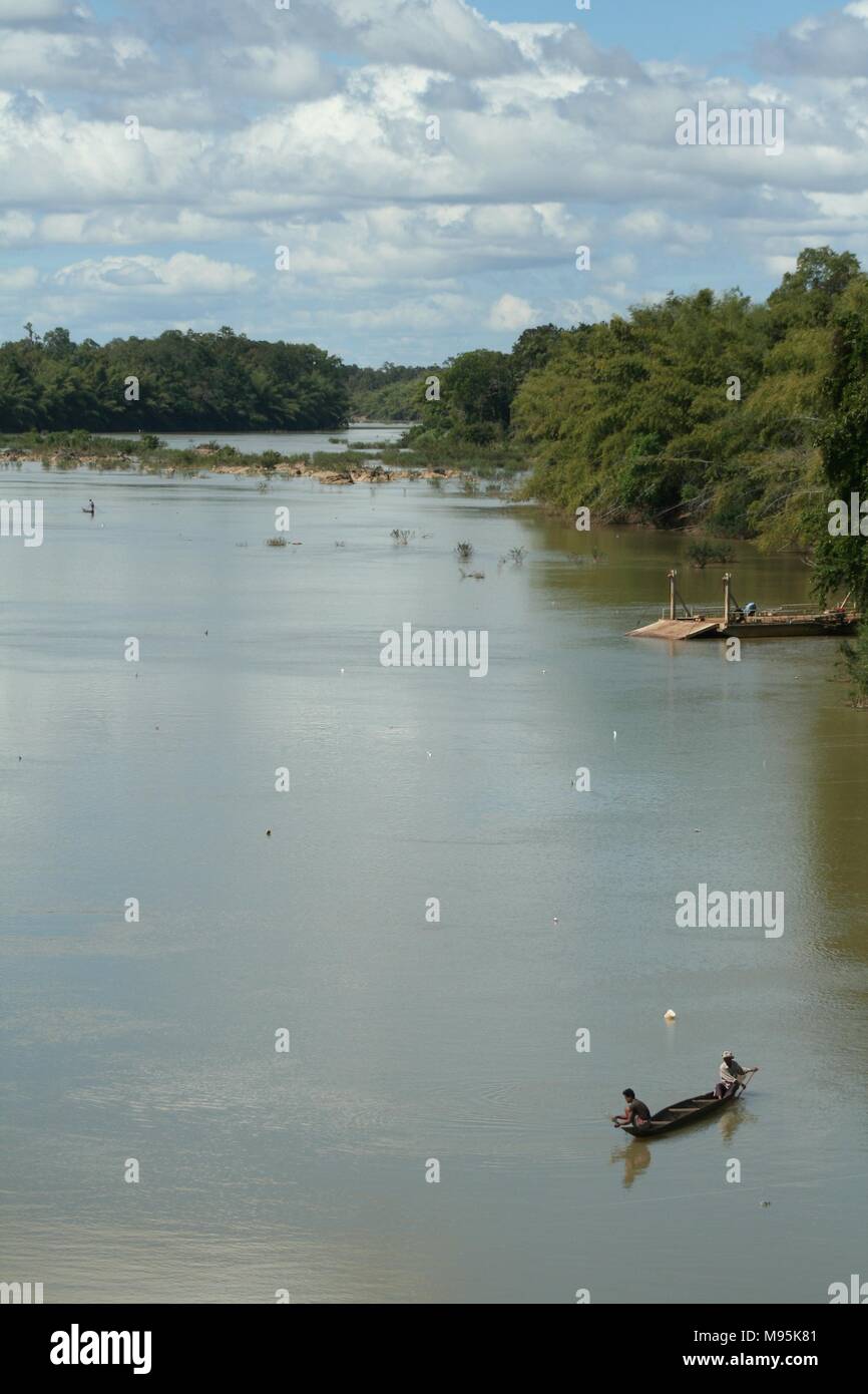 Fishermen in the mekong delta asia hi-res stock photography and images ...
