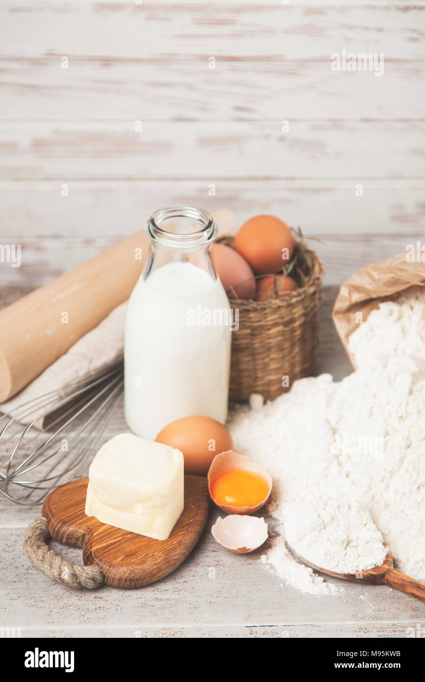 basic-baking-ingredients-stock-photo-alamy