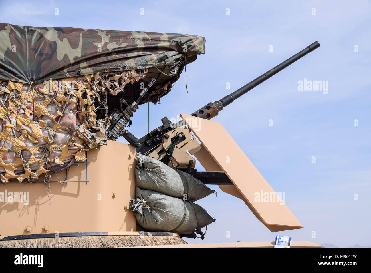 Hmmwv hi-res stock photography and images - Page 2 - Alamy