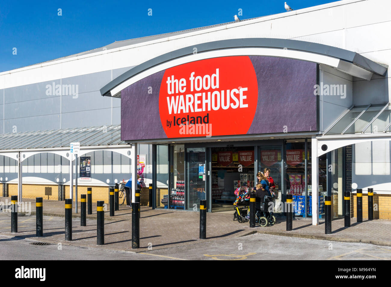 Supermarket Warehouses Uk High Resolution Stock Photography and Images -  Alamy