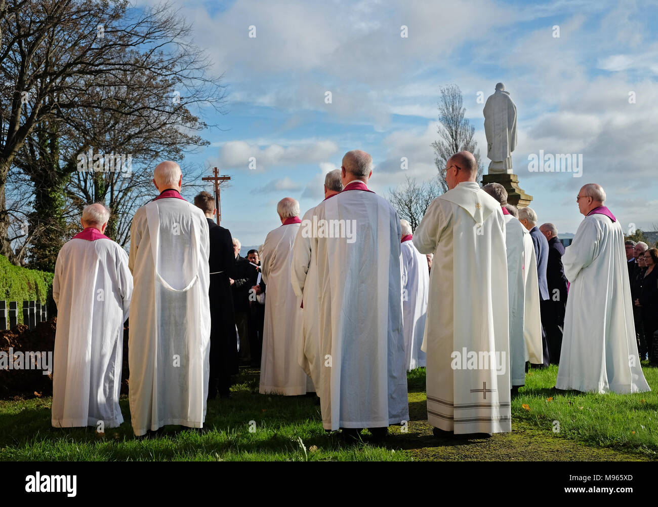 The funeral of a priest, Holy Cross, Ardoyne, Belfast. Stock Photo
