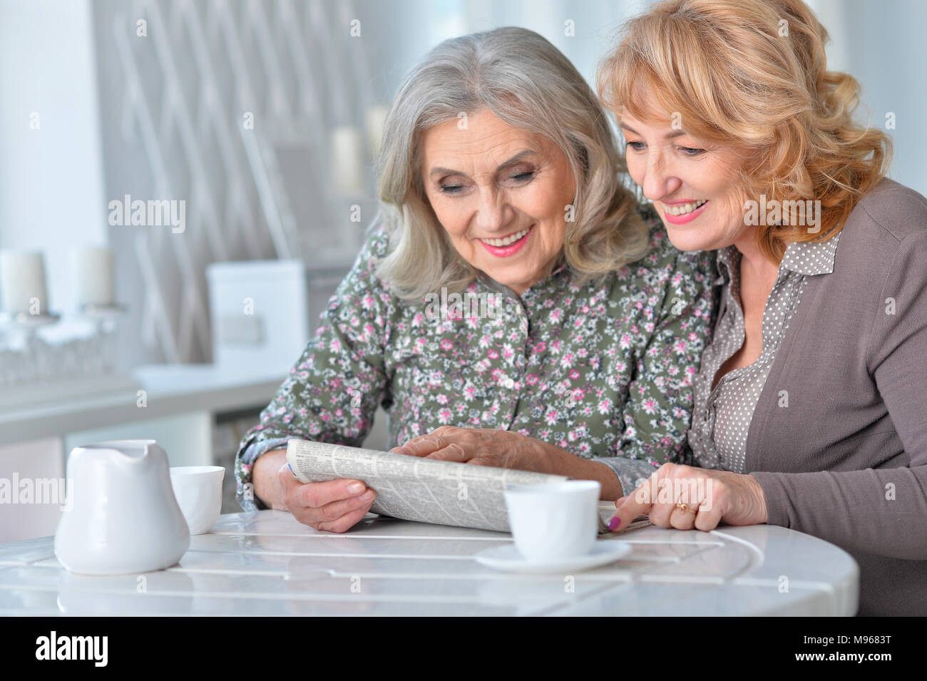 Portrait of a senior women hi-res stock photography and images - Alamy