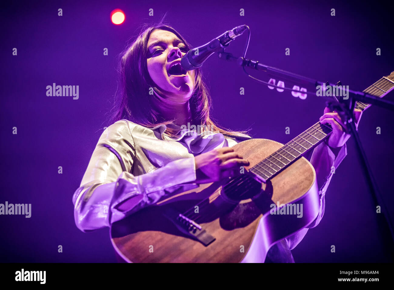 Norway, Oslo - March 13, 2018. The Swedish indie folk duo First Aid Kit performs a live concert at Oslo Spektrum in Oslo. The here singer and guitarist Klara Söderberg is seen live on stage. (Photo credit: Gonzales Photo - Terje Dokken). Stock Photo