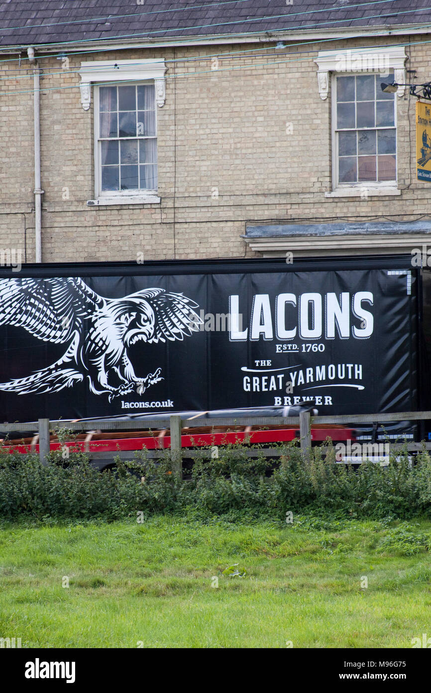 Side curtain lorry as a dray for the Lacons brewery Stock Photo