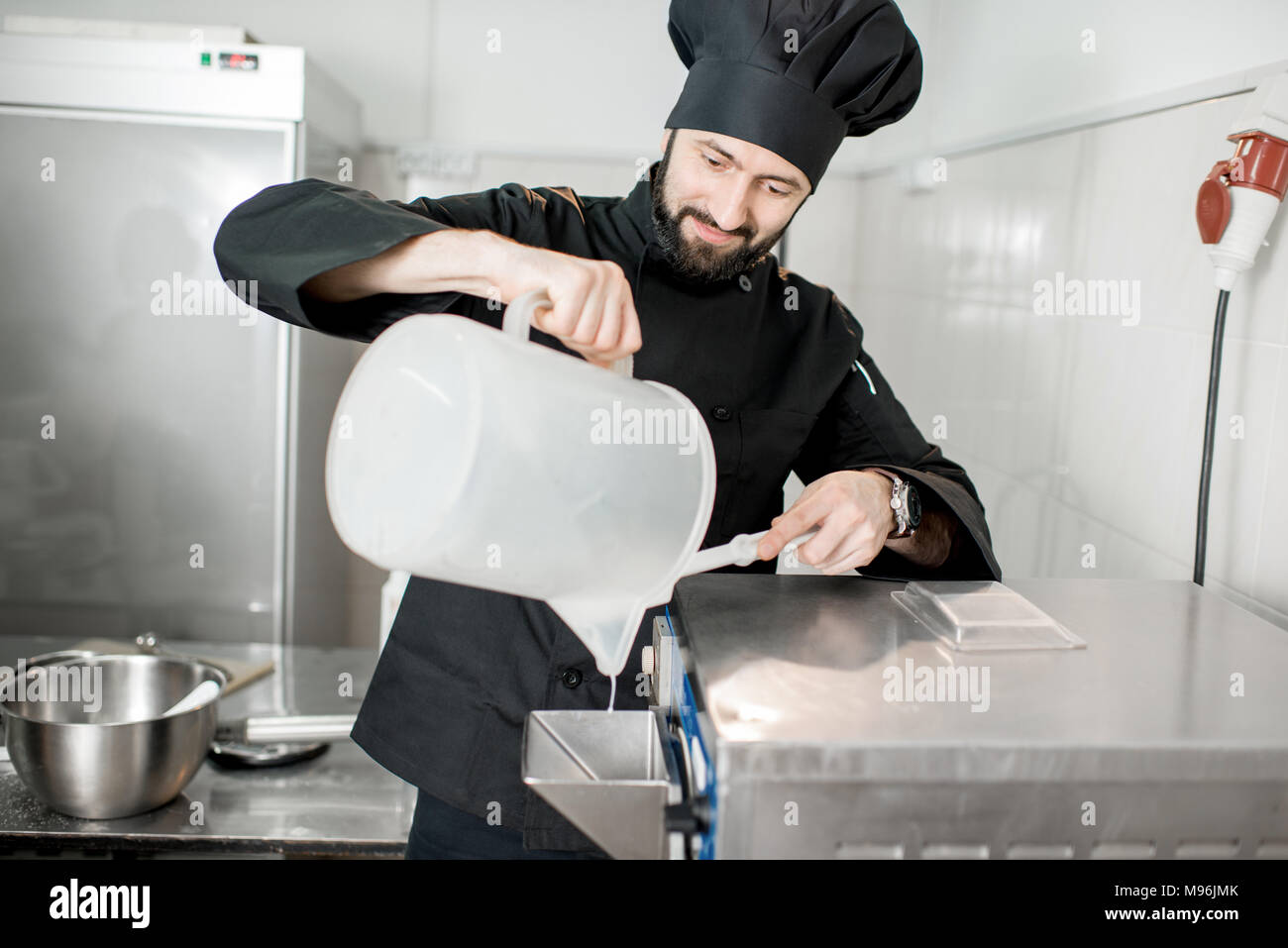 Ice cream factory freezer hires stock photography and images Alamy