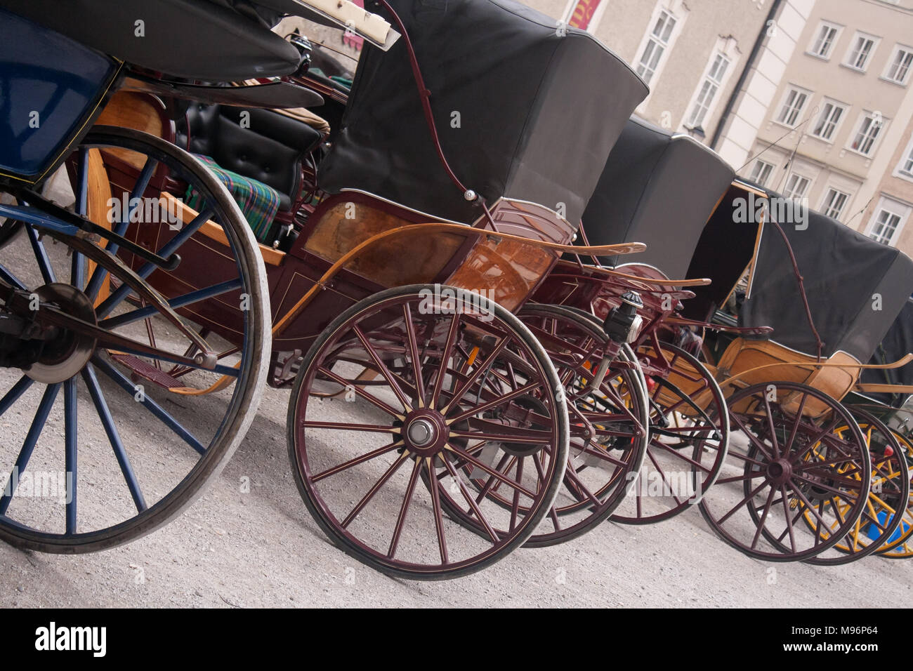 Close up horse drawn carriage hi-res stock photography and images - Alamy