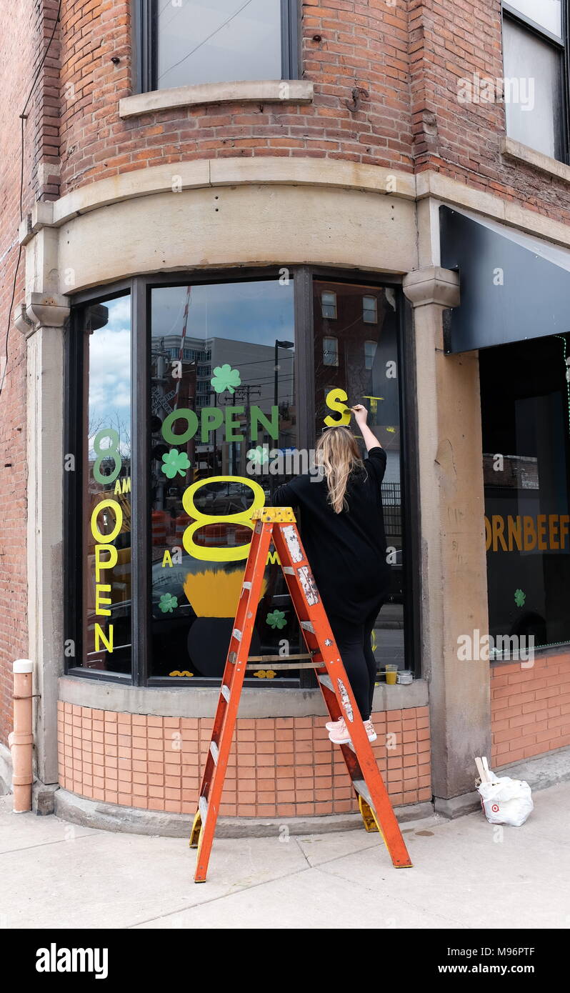 Cleveland ohio st patricks day bar hires stock photography and images