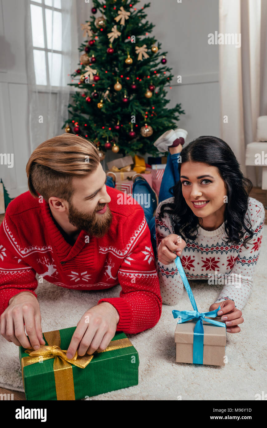 Unpacking the christmas tree hi-res stock photography and images - Alamy