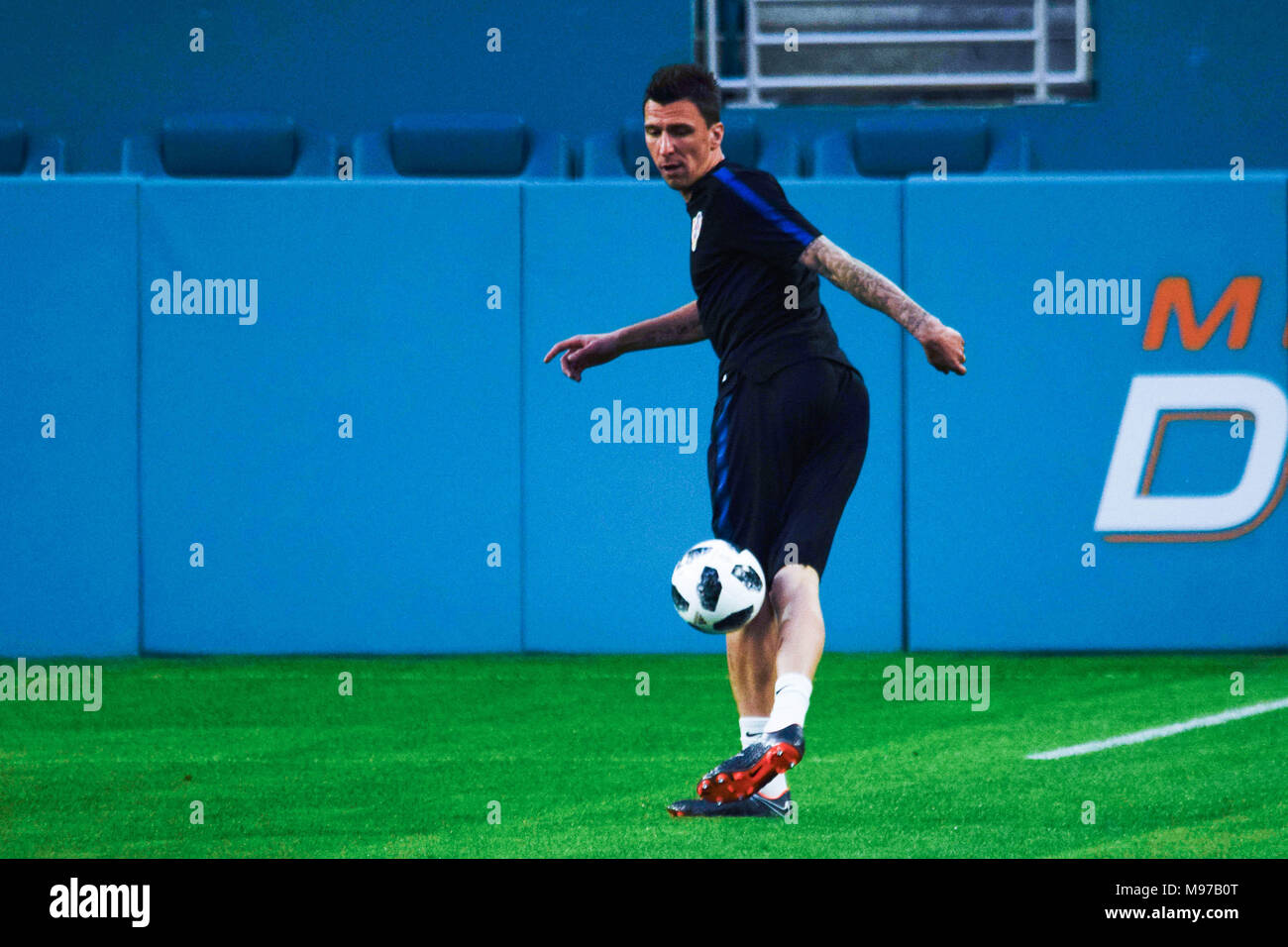 March 22, 2018 - Miami, United States - The Croatian Mandzukic showing the magic in the training of the selection in the Hard Rock Stadium of the city of Miami..The Croatia national football team will play a friendly match against Peru on Friday at 23 March at the Hard Rock Cafe Stadium in the city of Miami. (Credit Image: © Fernando Oduber/SOPA Images via ZUMA Wire) Stock Photo
