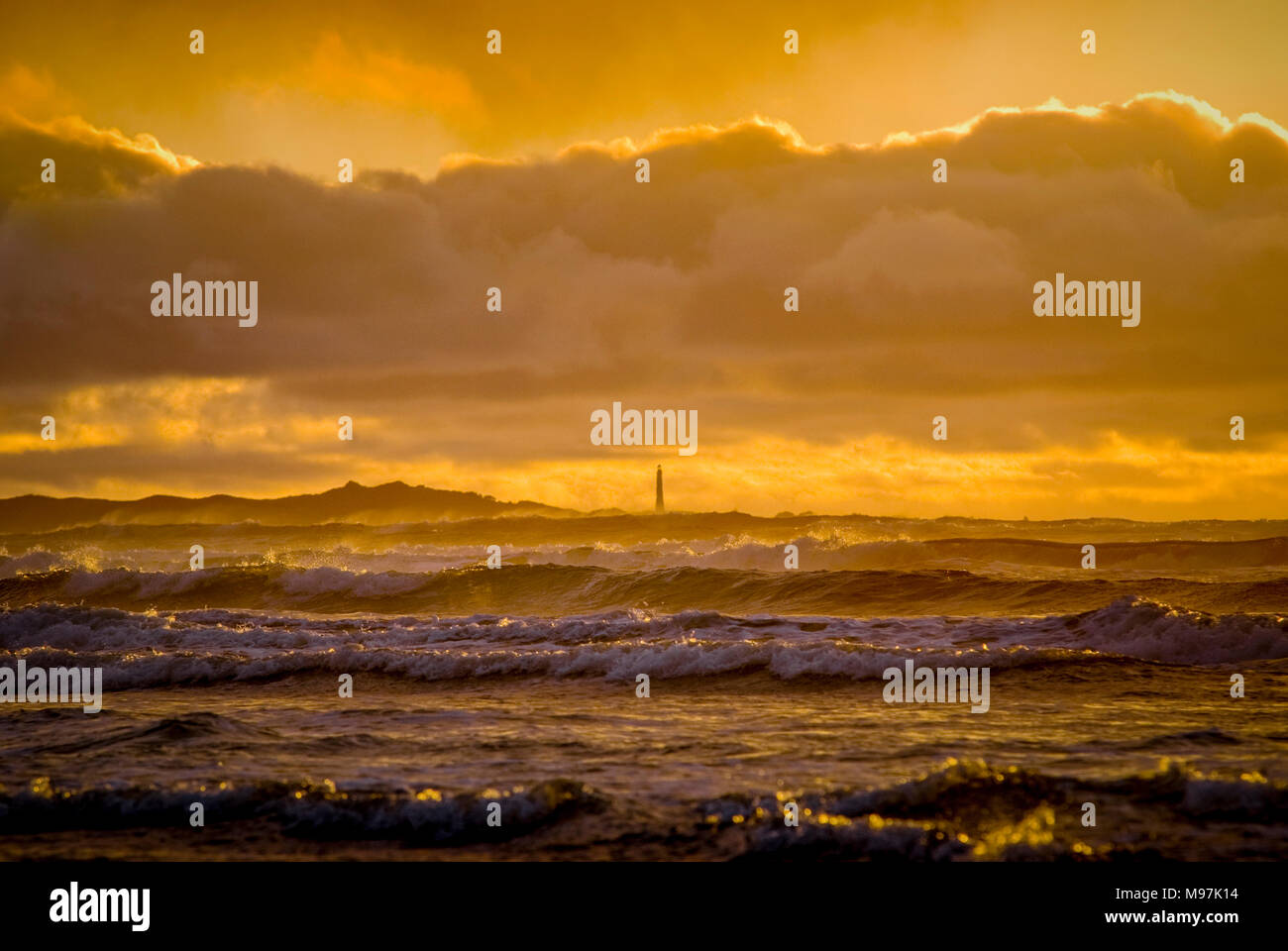 Australien, Tasmanien, Sonnenuntergang, Ocean Beach, Strahan, Cape Sorell,  Cape Sorell Lighthouse Stock Photo