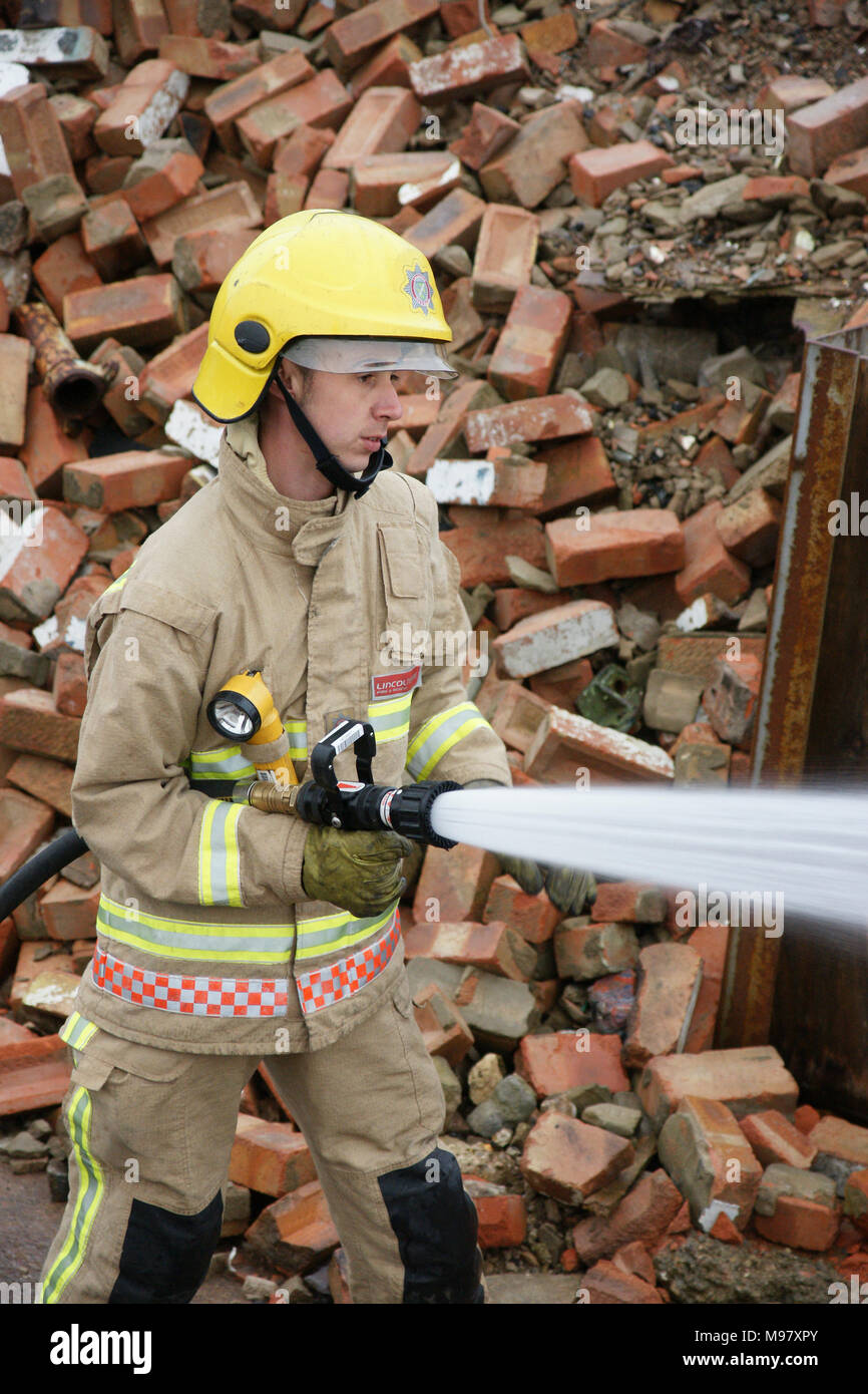 Building Explosion Fire Stock Photos & Building Explosion Fire Stock ...