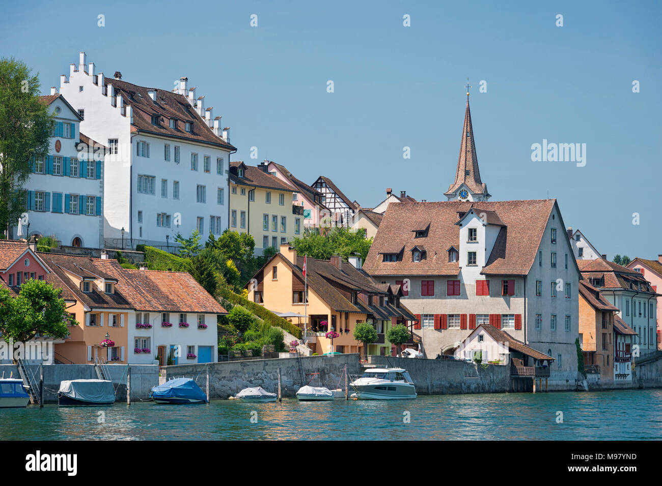 Schweiz, Thurgau, Diessenhofen, Blick über den Rhein auf Ortskern Stock Photo