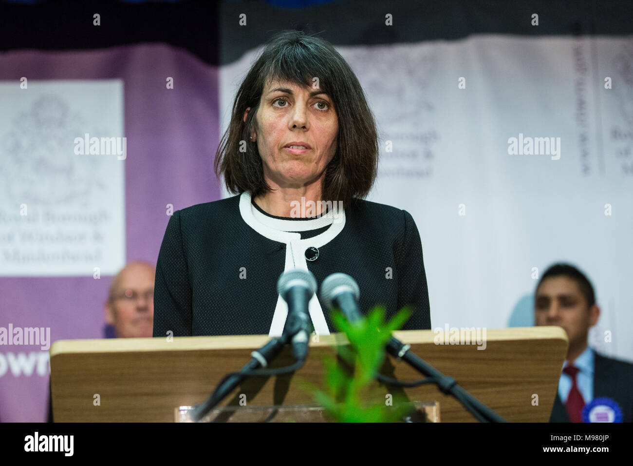 Maidenhead, UK. 8th June, 2017. Alison Alexander, returning officer of the Royal Borough of Windsor and Maidenhead, announces the general election res Stock Photo