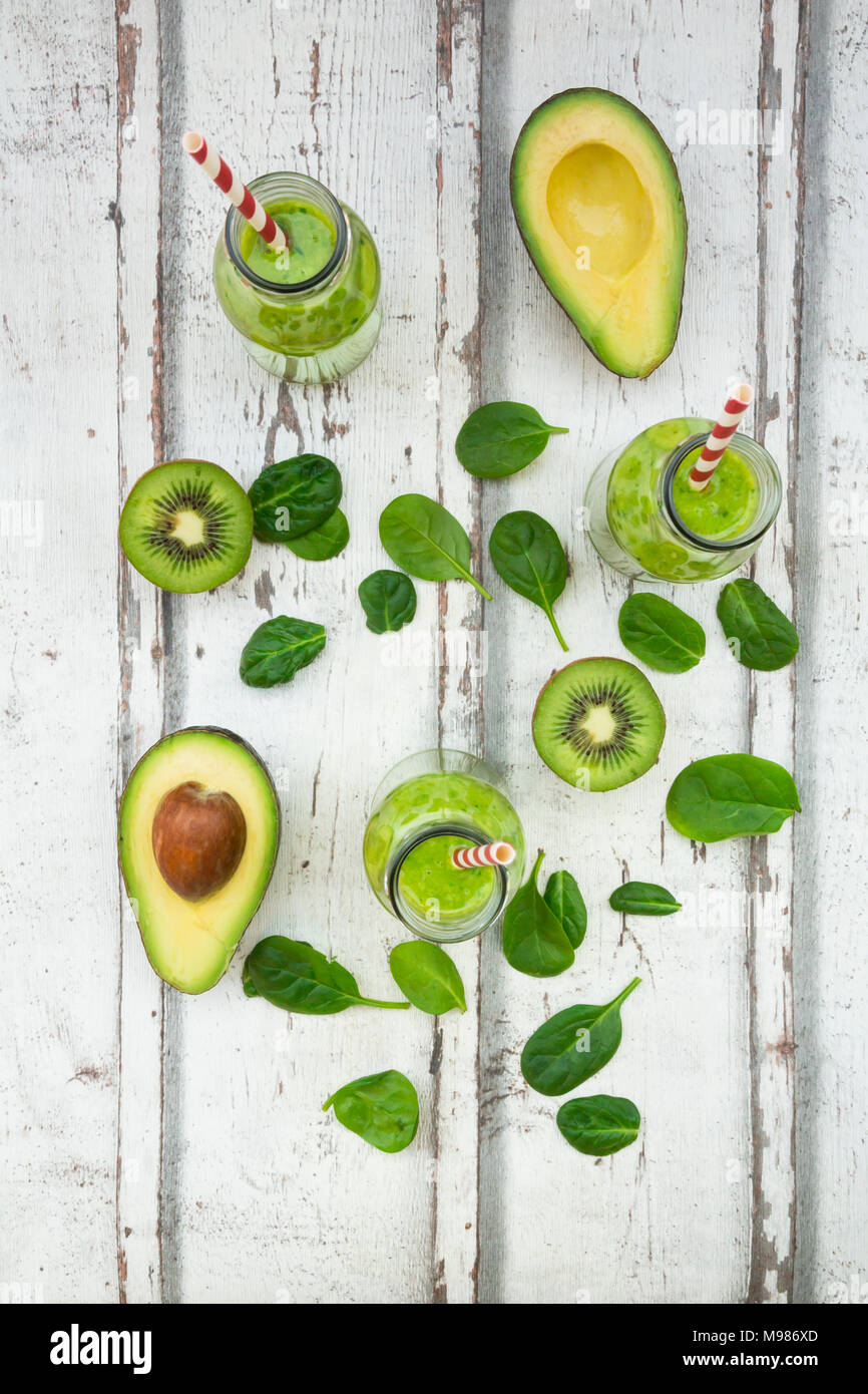 Green smoothie, detox, with avocado, baby spinach and kiwi Stock Photo Alamy