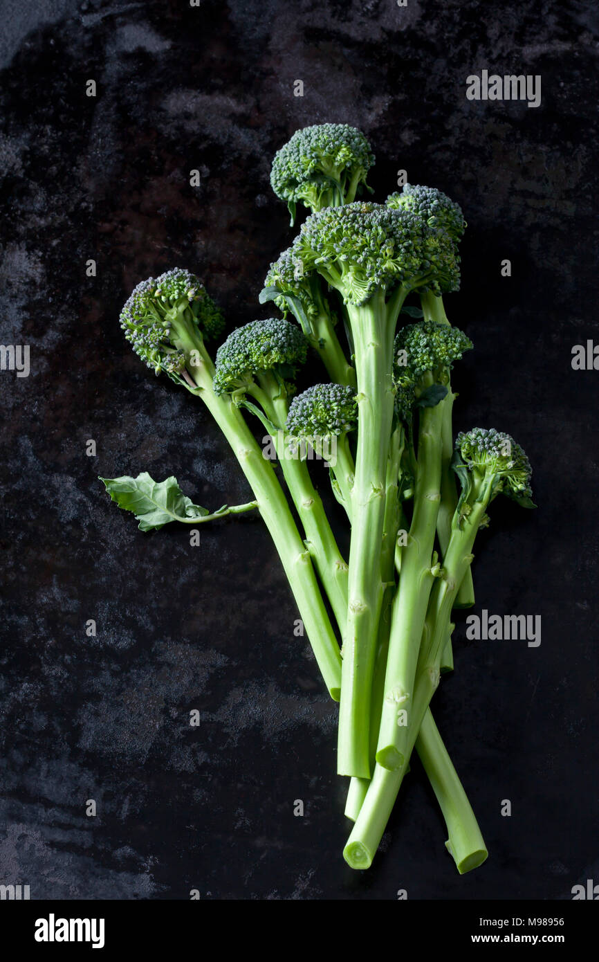 Sprouting broccoli hires stock photography and images Alamy