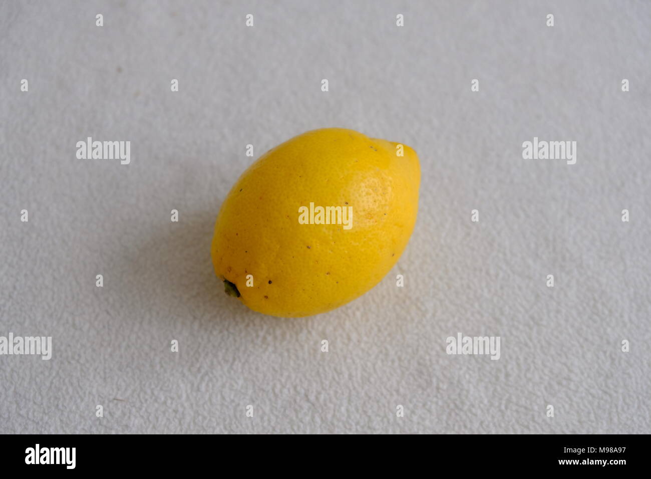 https://c8.alamy.com/comp/M98A97/umeboshi-lemon-and-ginger-M98A97.jpg