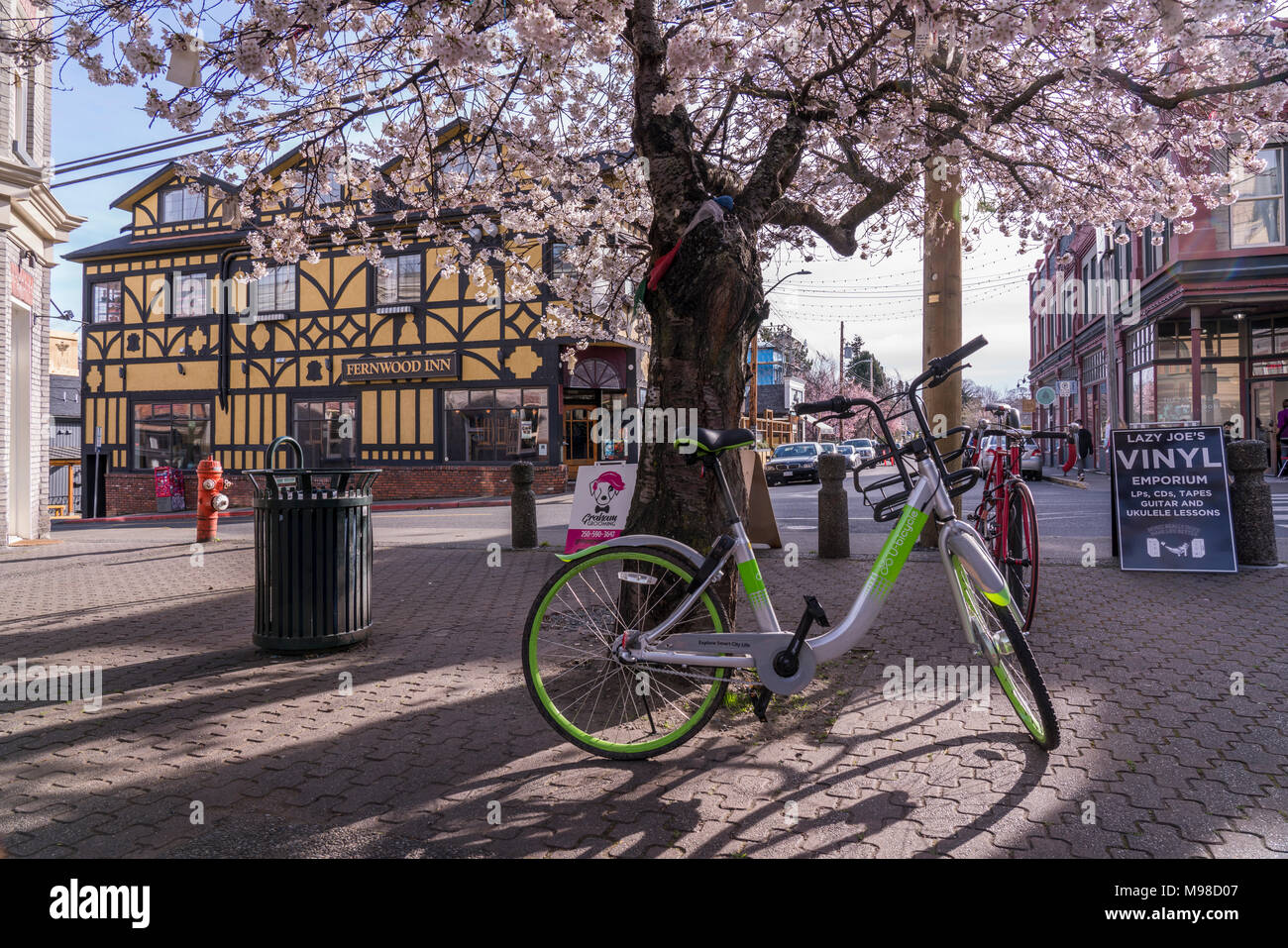 Victoria canada bicycle hires stock photography and images Alamy
