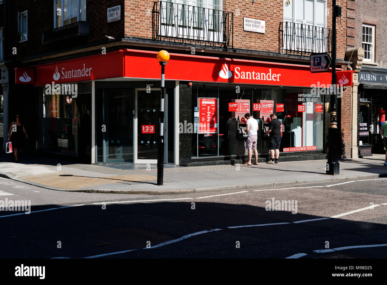 Santander Bank, Marylebone High Street, London, England, UK (Closed in June 2019) Stock Photo