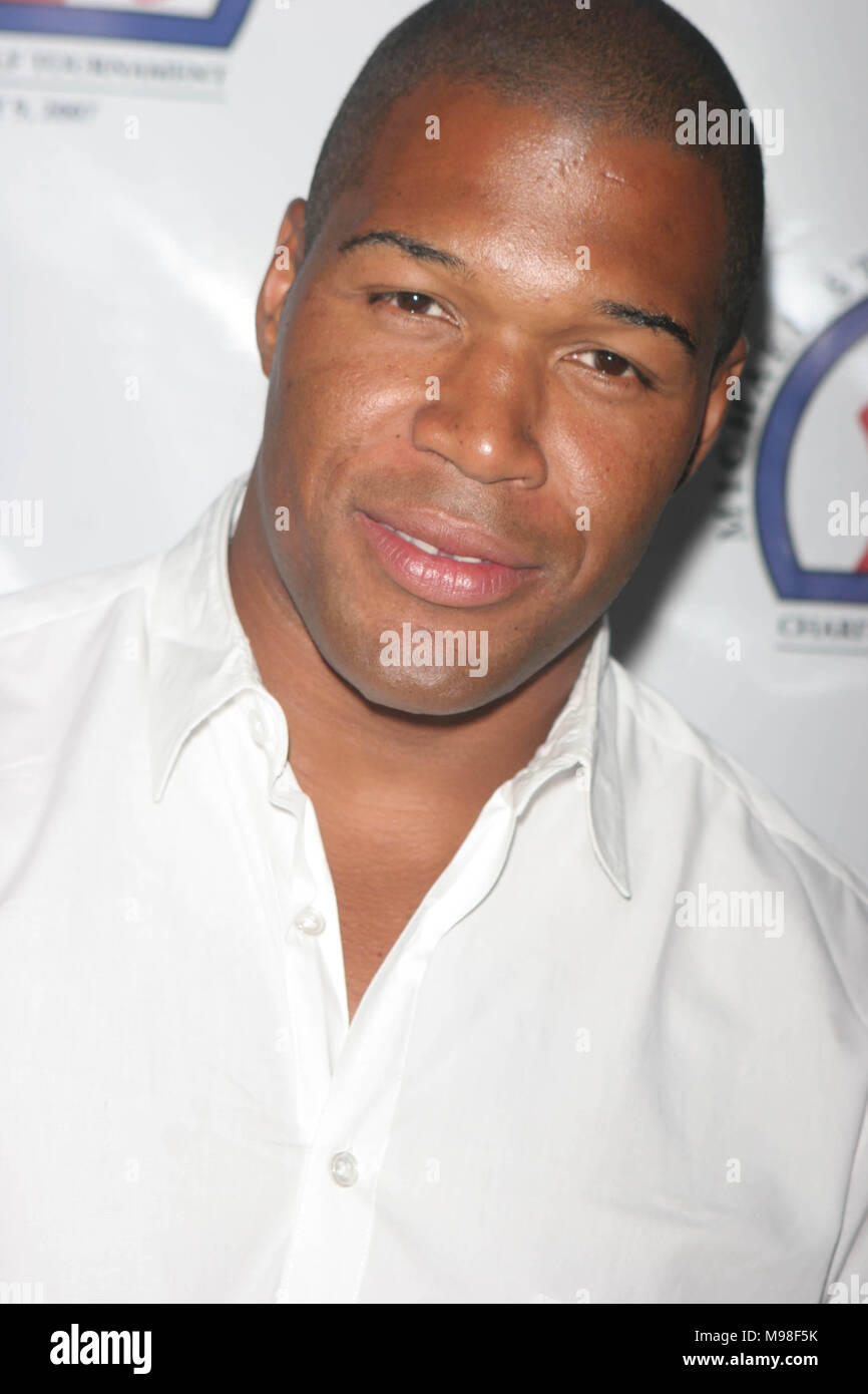 MICHAEL STRAHAN 2007 Photo By John Barrett/PHOTOlink.net Stock Photo ...