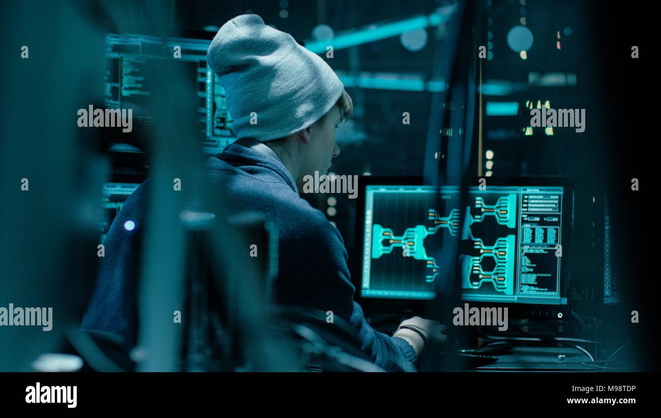 Virus bot hi-res stock photography and images - Alamy