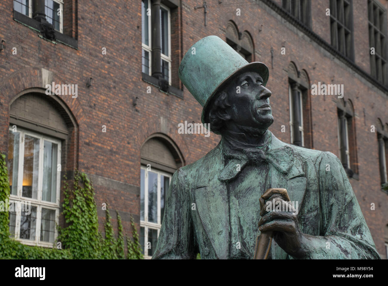 COPENHAGEN, DENMARK - CIRCA SEPTEMBER 2015 - Hans Christian Andersen bronze statue by sculptor Henry Luckow-Nielsen is on Hans Christian Andersen Boul Stock Photo