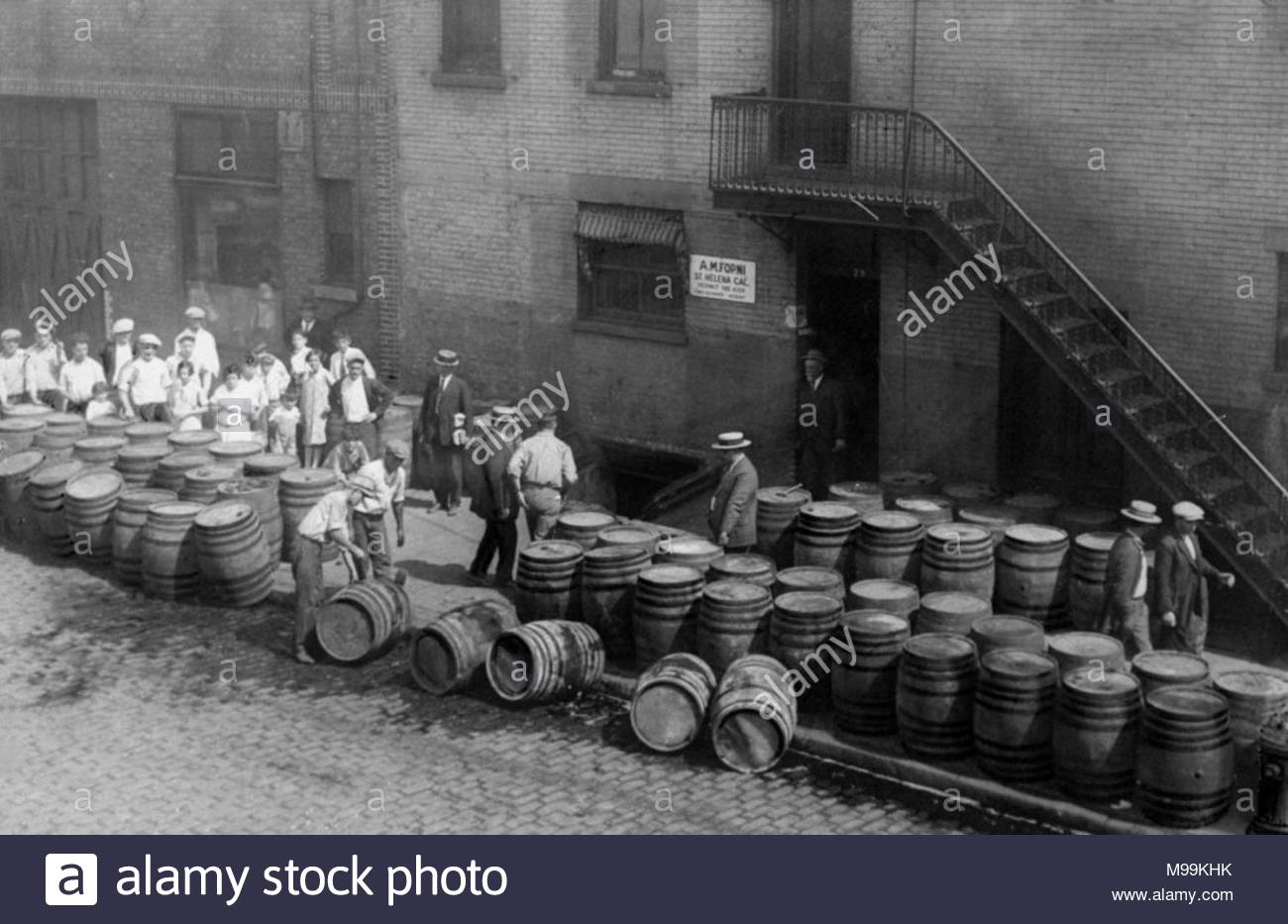 Eighteenth Amendment Stock Photos & Eighteenth Amendment Stock Images ...