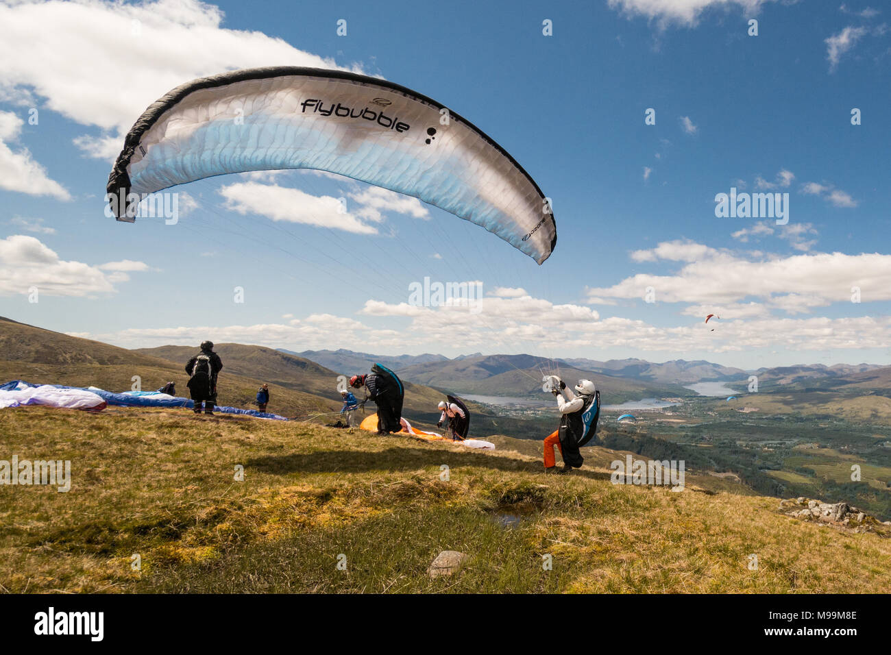 Paragliding uk scotland hires stock photography and images Alamy