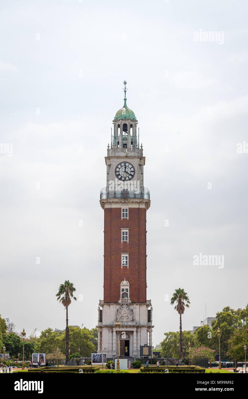 Torre Monumental (Torre de los Ingleses - English tower) and Retiro railway  station, Buenos Aires, Argentina Stock Photo - Alamy