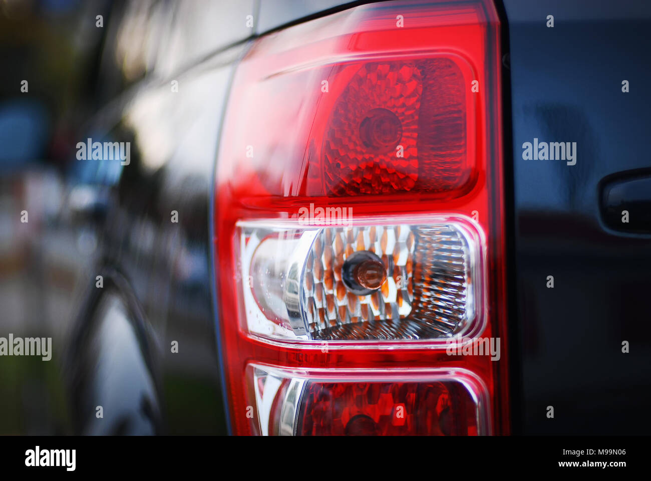 Bumper to bumper fuel queue hi-res stock photography and images - Alamy