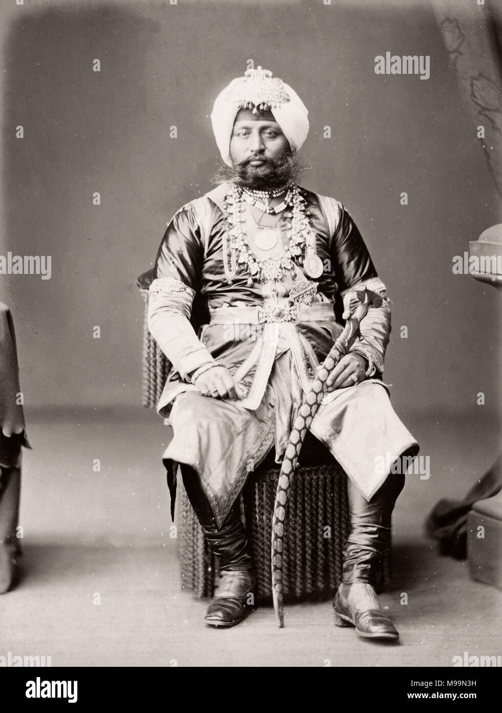 Indian Raja Indian raja archival hi-res stock photography and images - Alamy