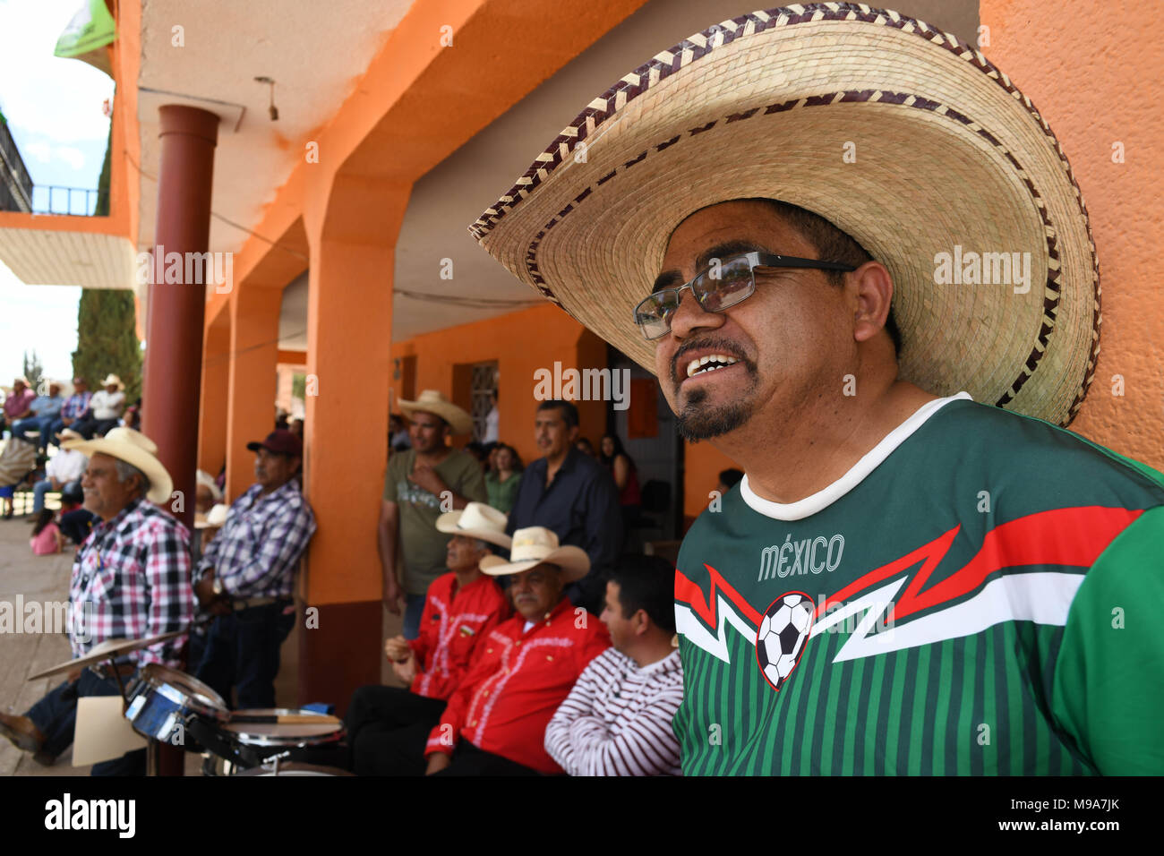 Colonia Gonzalez Ortega, Zacatecas, Mexico. 23rd Mar, 2018. Farmers listen to officials Friday as residents of rural Colonia Gonzalez Ortega, Zacatecas, rallied along with 20 other towns to become an independent municipality in the hope of improving services such as water and infrastructure which are currently worse than some places in Sub-Saharan Africa. The central Mexican town is in many ways the quintessential Revolutionary Mexican town-- founded in 1928 -- and evolved into the ''grain silo'' of the country. It has suffered over the years due to half its population migrating to the US, Stock Photo