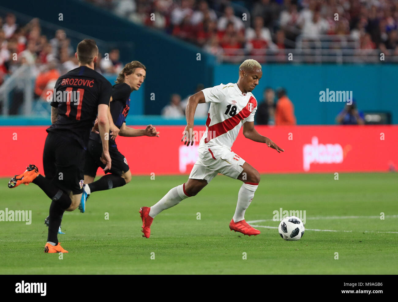 Miami Gardens, Florida, USA. 23rd Mar, 2018. Peru forward Andre Carrillo (18) in action during a FIFA World Cup 2018 preparation match between the Peru National Soccer Team and the Croatia National Soccer Team at the Hard Rock Stadium in Miami Gardens, Florida. Credit: Mario Houben/ZUMA Wire/Alamy Live News Stock Photo