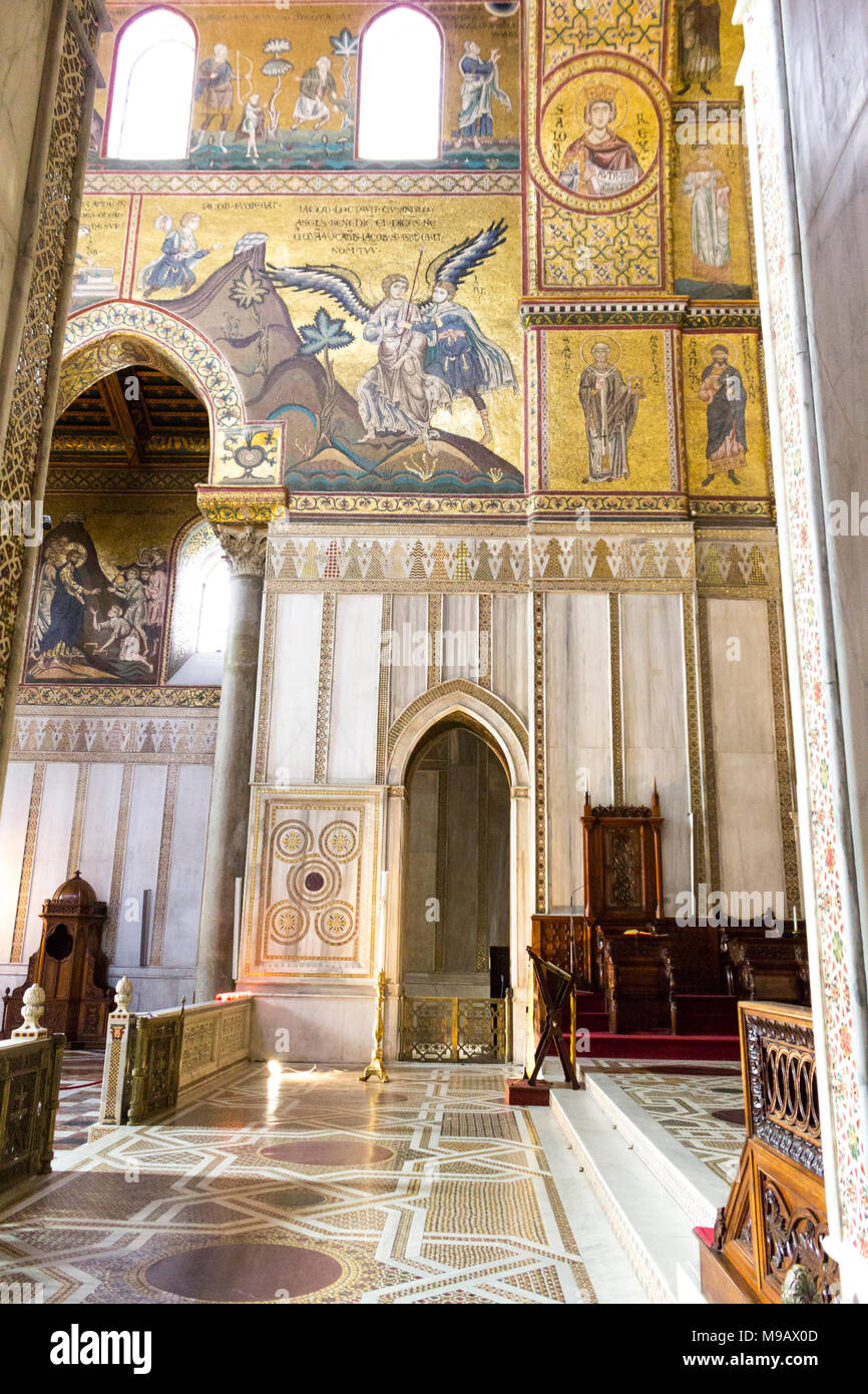 The cathedral interior with the largest cycle of Byzantine mosaics extant in Italy. Monreale, Sicily. Italy Stock Photo