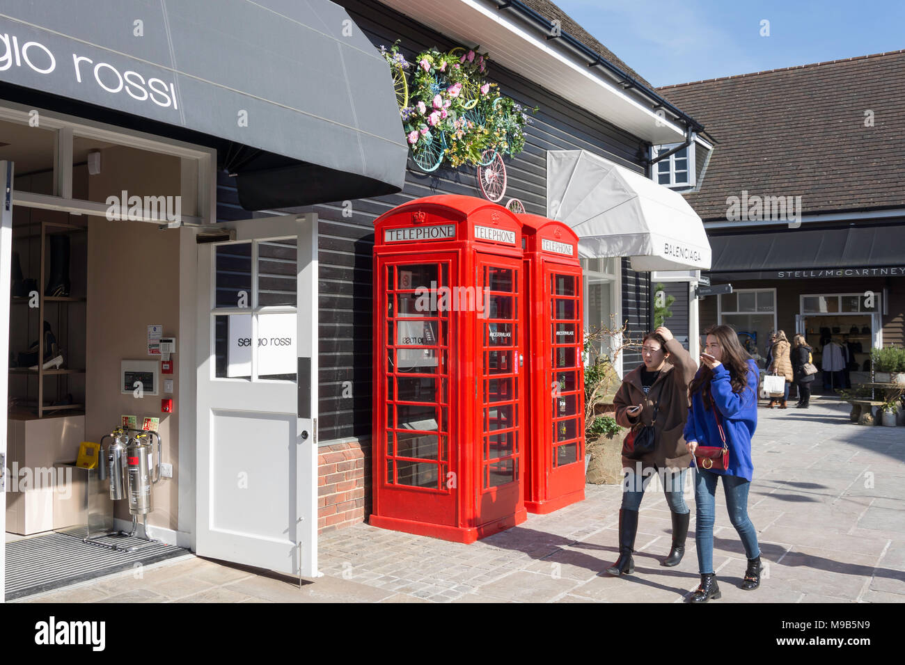 Sergio rossi store bicester village outlet shopping centre bices hi-res  stock photography and images - Alamy