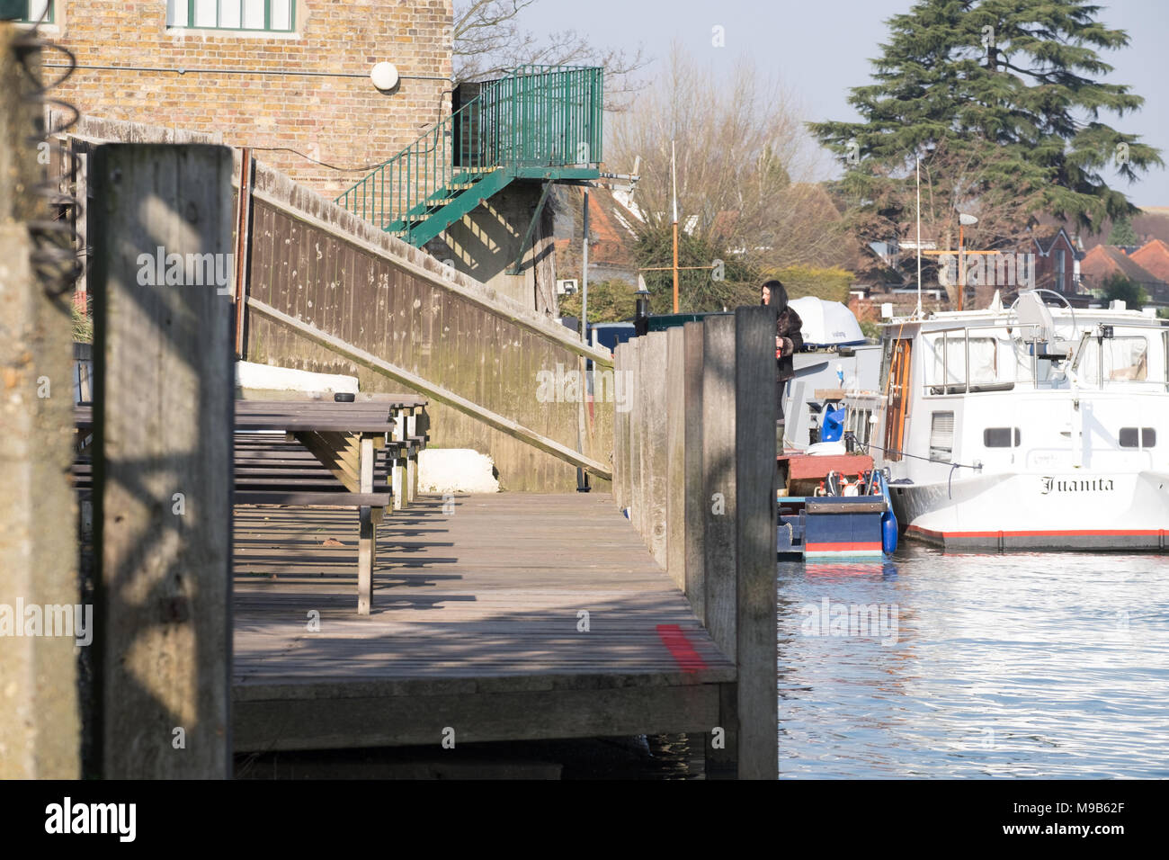 river thames at thames ditton island Stock Photo Alamy