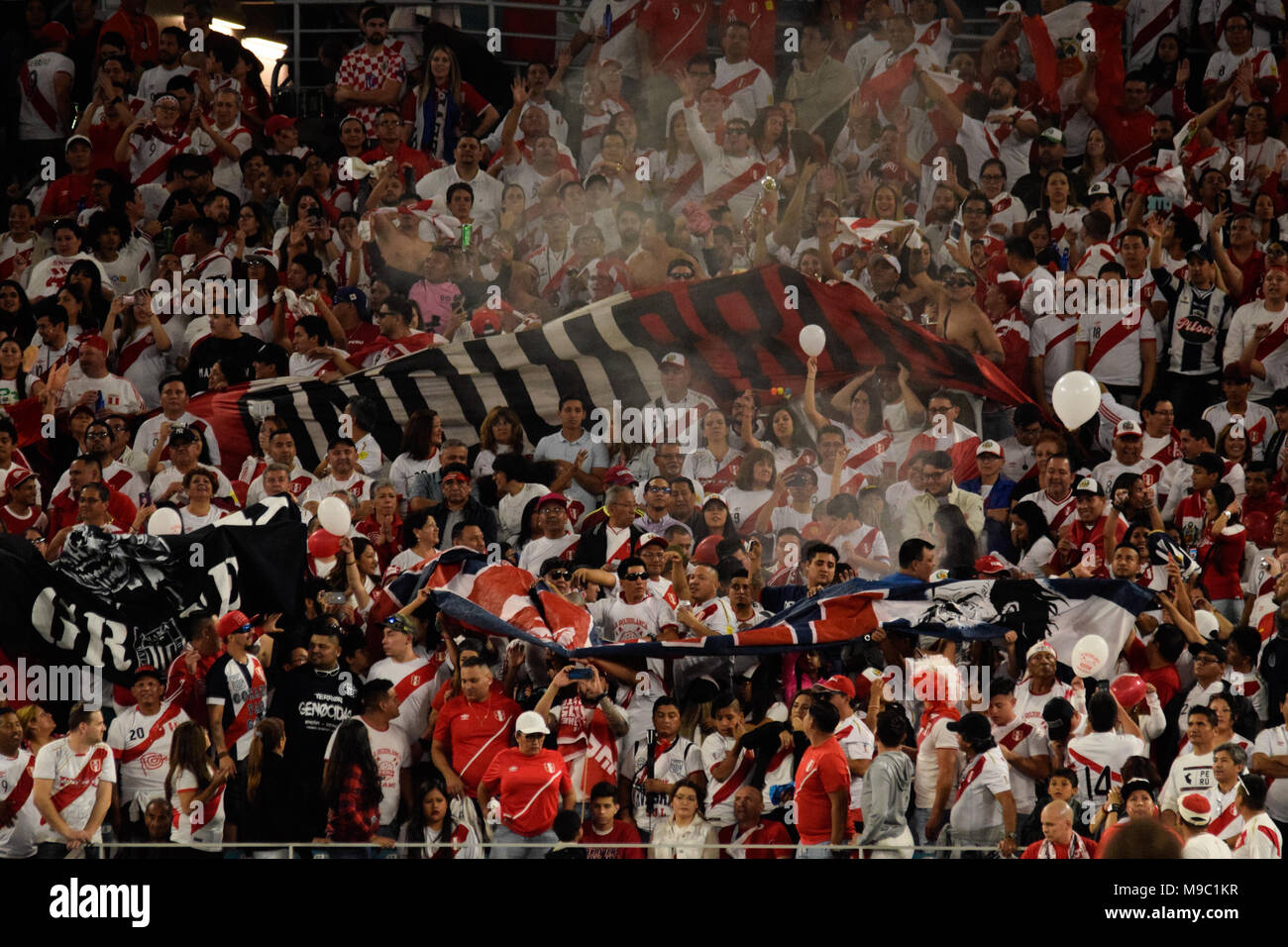 Miami, Florida, USA. 23rd Mar, 2018. The supporters of Peru were present at the Hard Rock Stadium filling most of them and making a show to receive their team who was 32 years old without reaching a world cup.The Croatian national football team played a friendly match against Peru on 23rd March 2018. Credit: Fernando Oduber/SOPA Images/ZUMA Wire/Alamy Live News Stock Photo