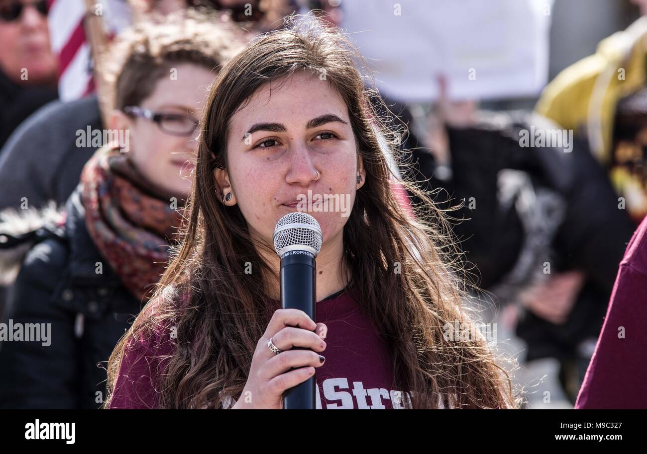 Munich, Bavaria, Germany. 24th Mar, 2018. Rachel Feldmann, whose sister  Erica was in Stoneman Douglas during the shooting. Joining some 838 events  worldwide, over 350 expatriates in Munich, Germany held their own