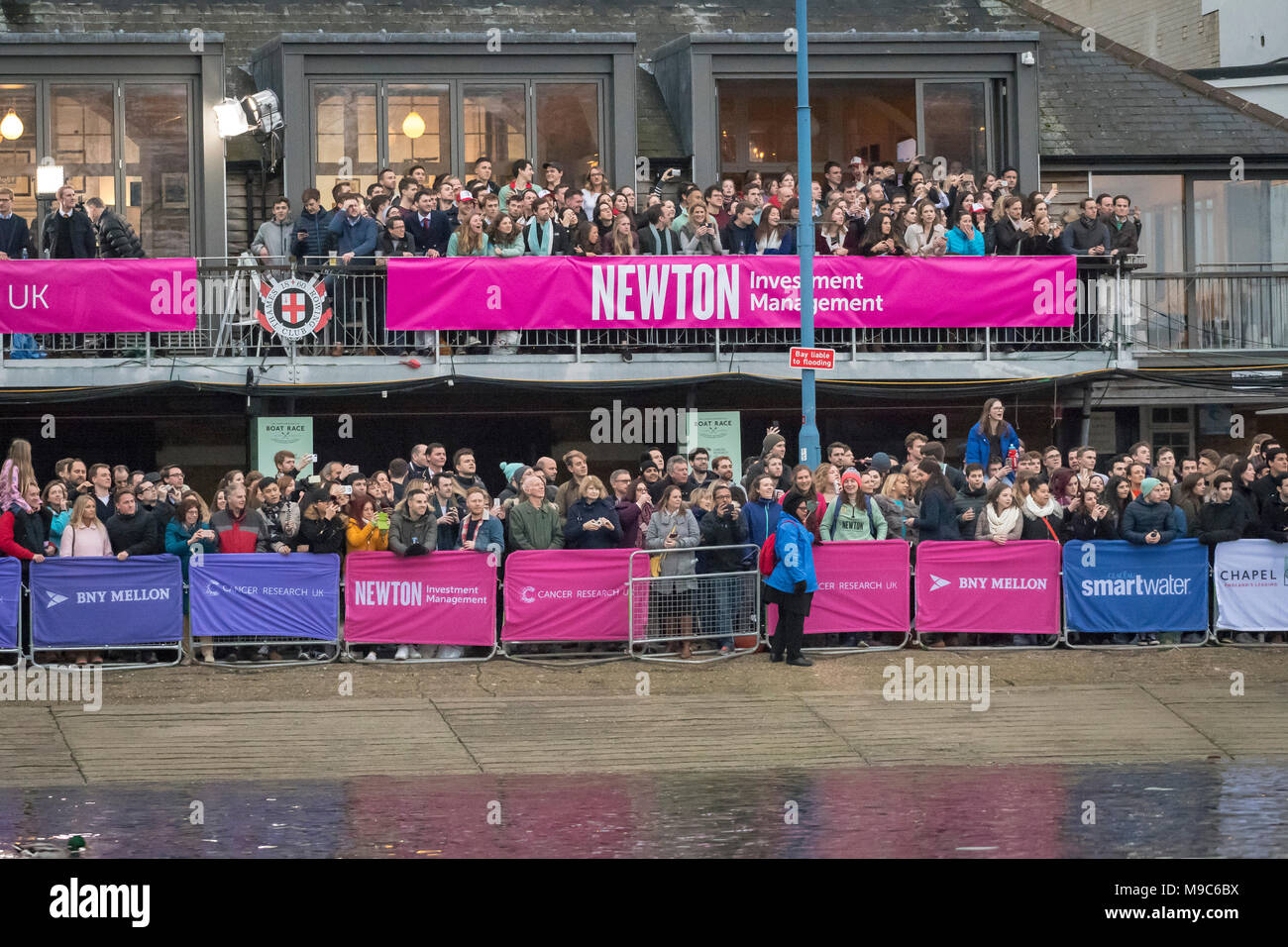 Putney, UK, 24 March 2018. Boat Race Practice Outing. Oxford University