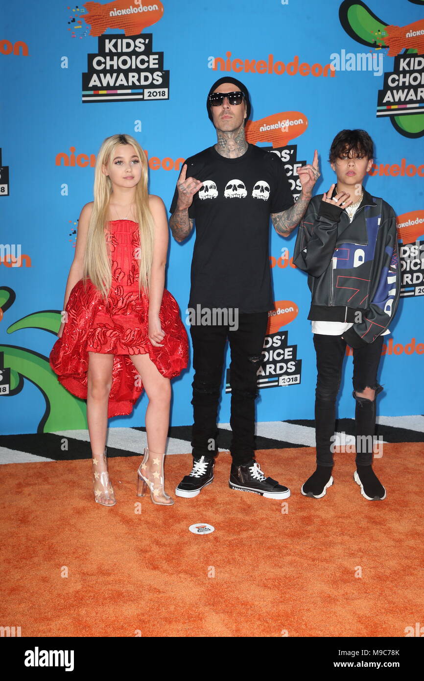 INGLEWOOD, CA - MARCH 24: Travis Barker, Alabama Luella ...