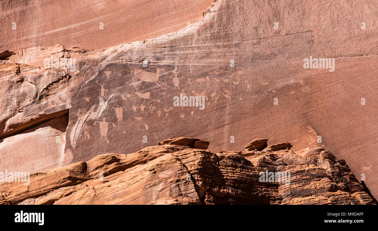Petroglyphs, Canyon de Chelly National Monument, Chinle, AZ Stock Photo