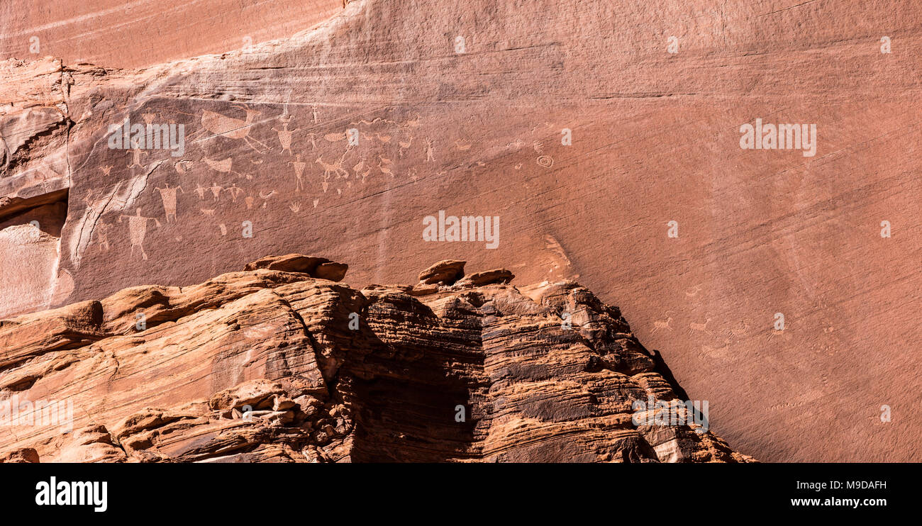 Petroglyphs, Canyon de Chelly National Monument, Chinle, AZ Stock Photo